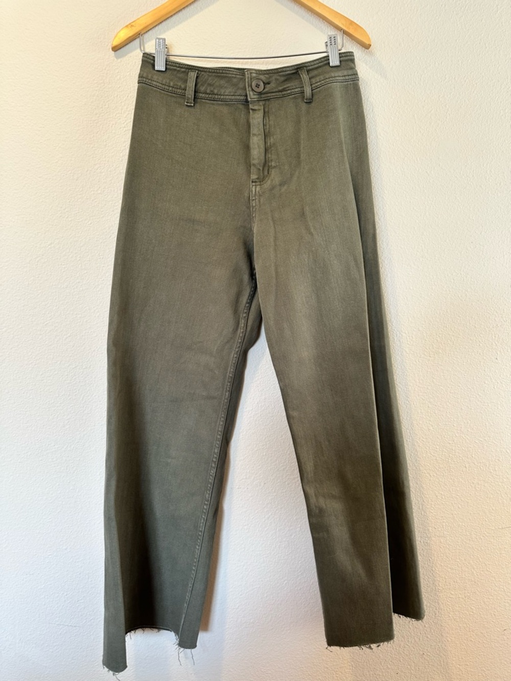 High-Rise Wide-Leg Jeans in Olive - Picture 4 of 4